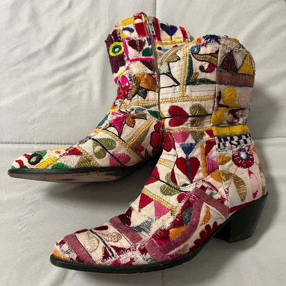 MomoDesign Multicolor Embroidered Ankle Boots - Picture 2 of 7